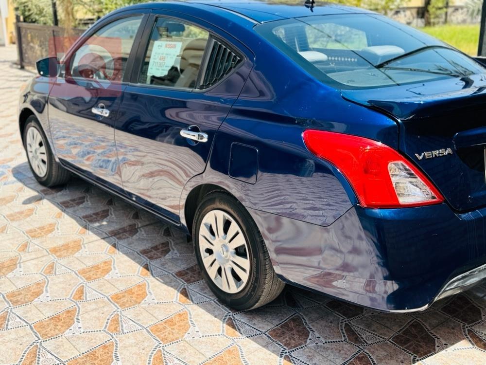 Nissan Versa